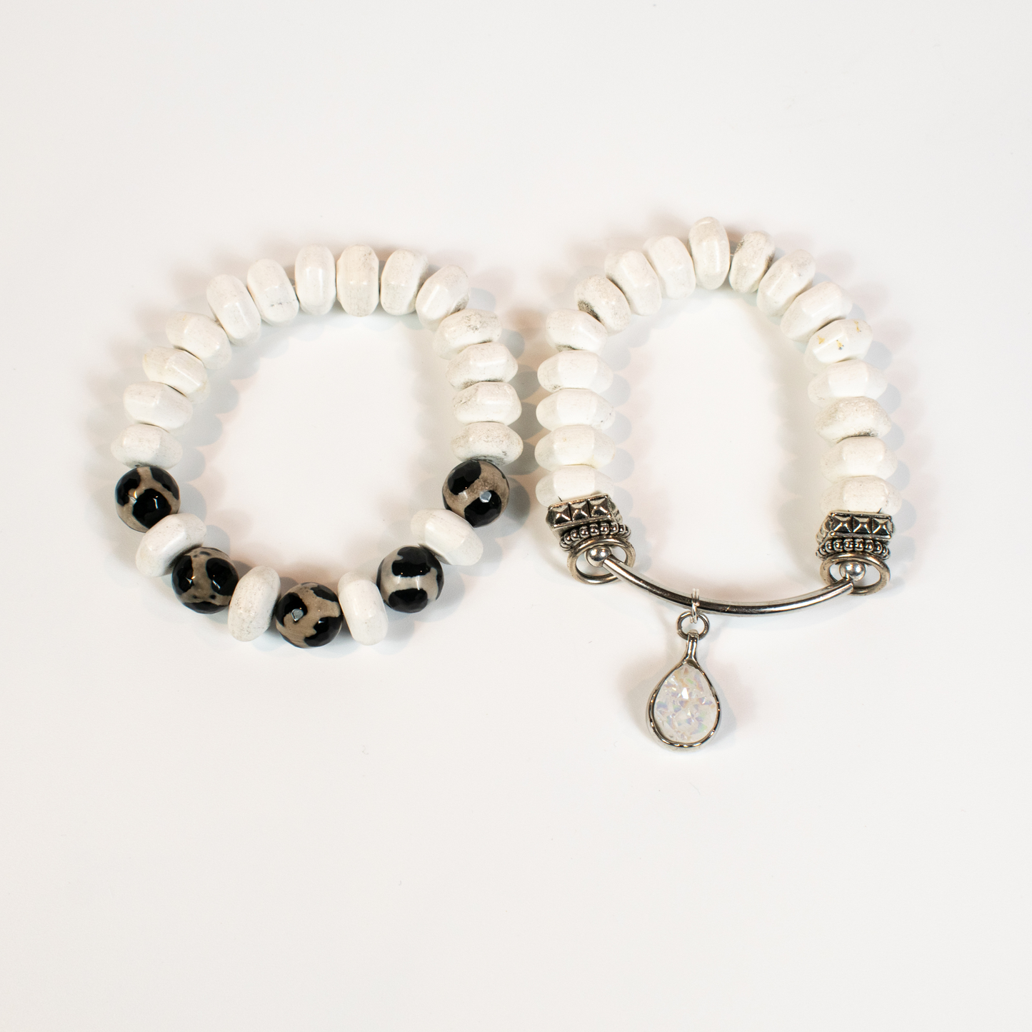 Black and White Agate and Magnesite Beaded Stretch Bracelets (Set of 2)